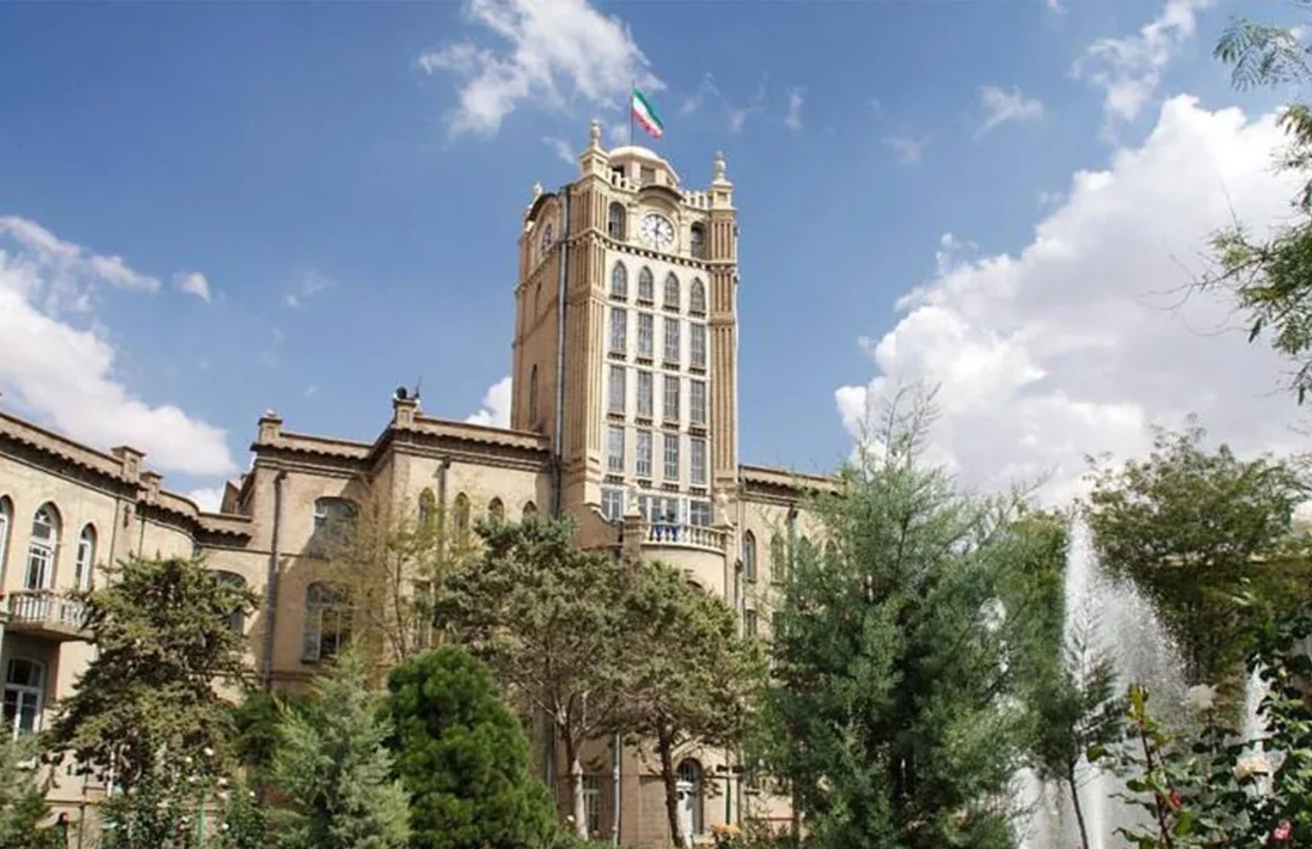انعقاد قرارداد پژوهشی جهت ارزیابی عملکرد شورای ششم تبریز